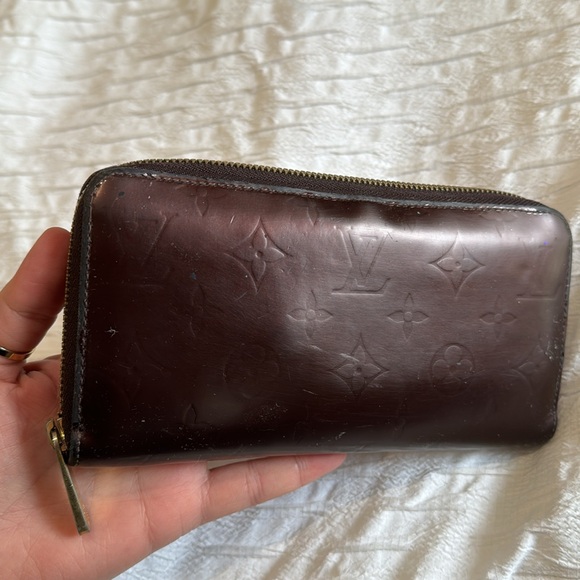 Louis Vuitton Purple Vernis Zippy Wallet - Picture 2 of 10